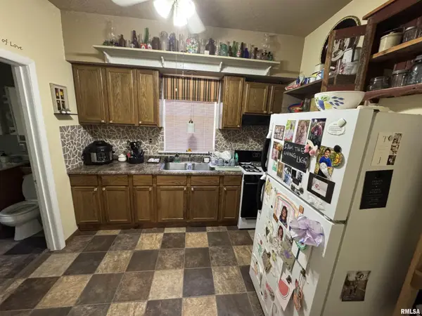 3007 N WISCONSIN AVE, Peoria, IL 61603