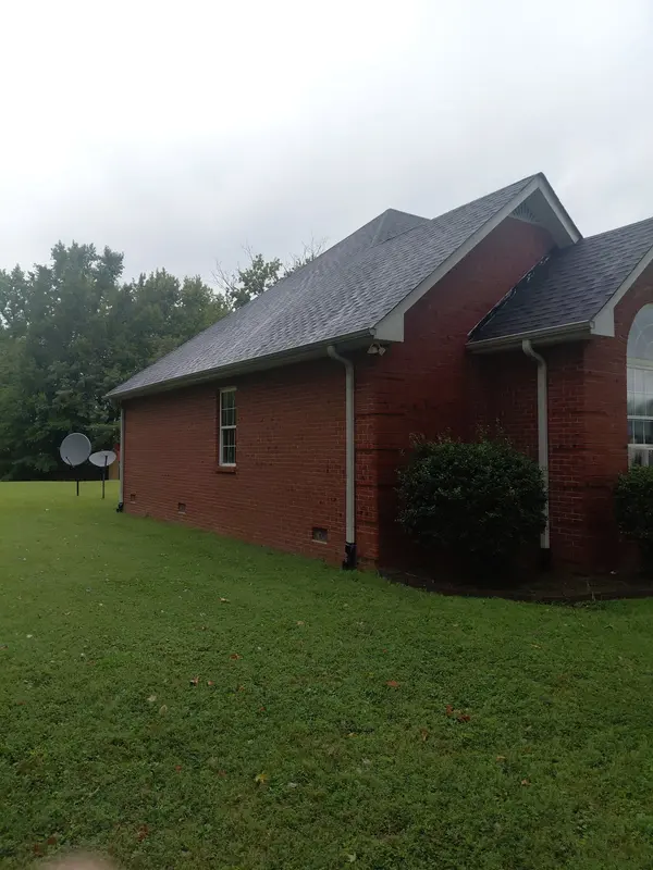 2801 Oak Grove Church Rd, Bethpage, TN 37022