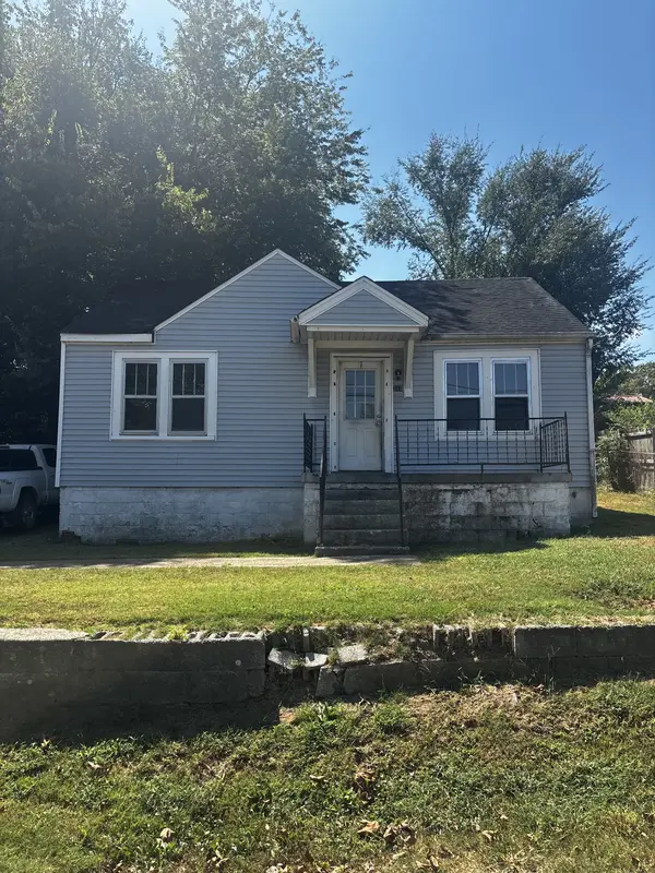 213 W 17th St, Columbia, TN 38401