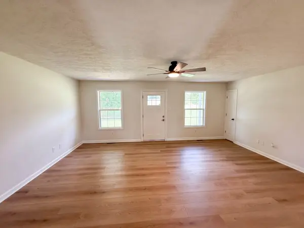 1817 Twin Caves Dr, Lewisburg, TN 37091