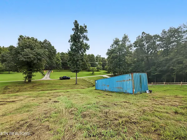 2 E Union Valley Rd, Seymour, TN 37865