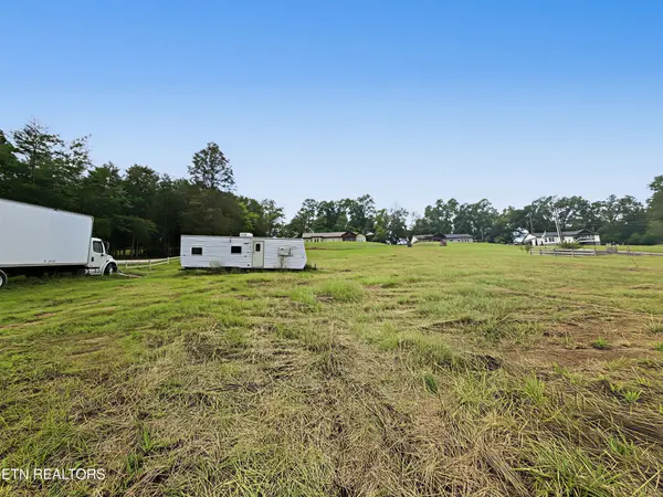 2 E Union Valley Rd, Seymour, TN 37865
