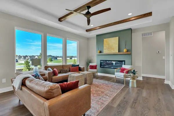 3133 Pine Grove Cir, Wichita, KS 67205