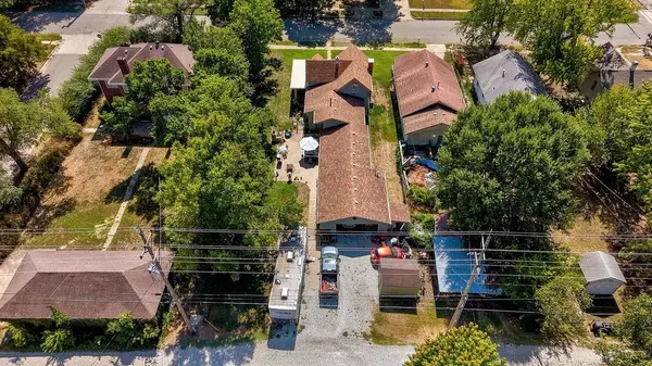 712 E 12TH, Winfield, KS 67156