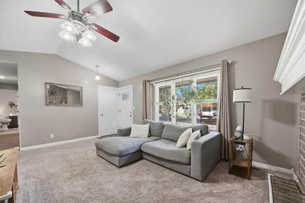 221 E Bradbury St, Rose Hill, KS 67133