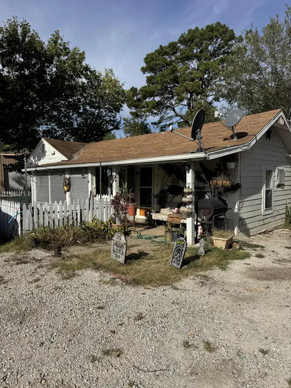 7127 State Hwyi 13, Lampe, MO 65681