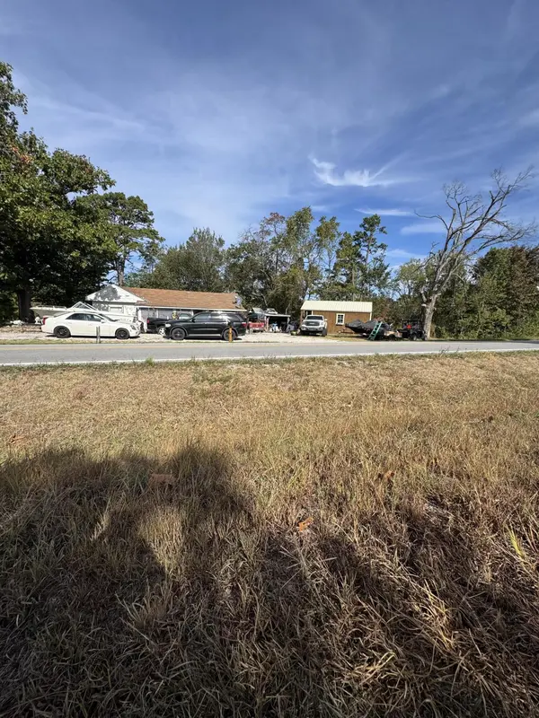 7127 State Hwyi 13, Lampe, MO 65681