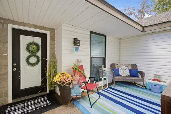 233 Castlegate DR, Seymour, MO 65746
