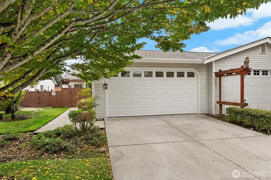 6304 Sheffield LN E, Fife, WA 98424