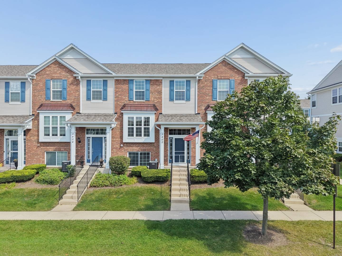 3402 Neubauer CIR, Lindenhurst, IL 60046