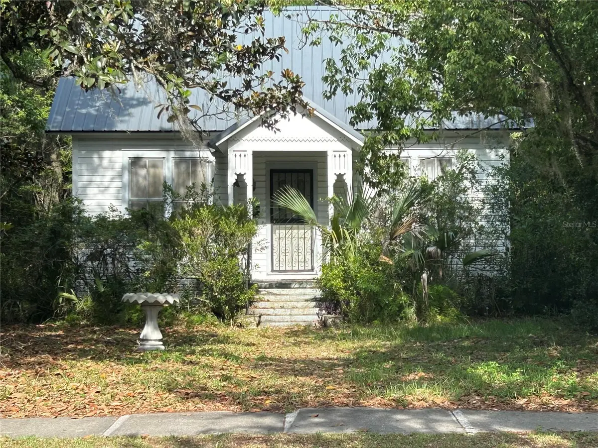 1022 NW 4TH ST, Gainesville, FL 32601