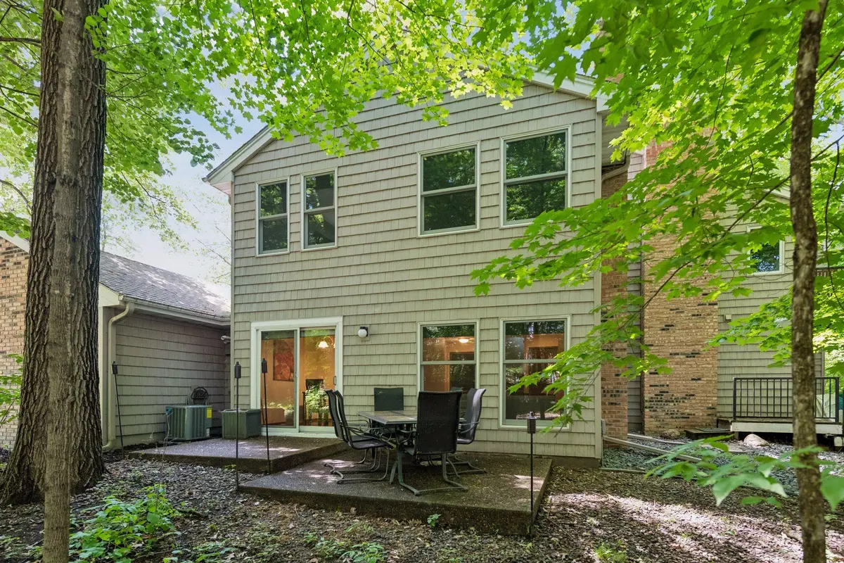 8823 Basswood RD, Eden Prairie, MN 55344