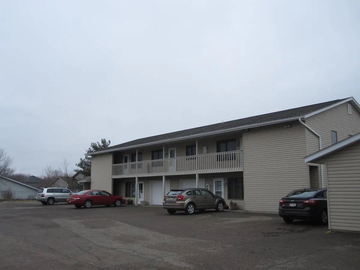 1380 Heritage DR ##10, New Richmond, WI 54017