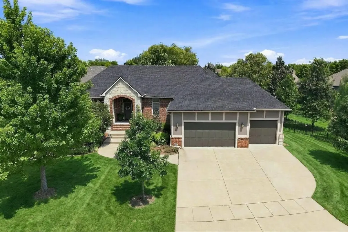 1624 S Logan Pass, Andover, KS 67002