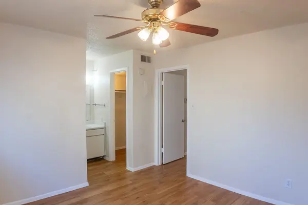 924 E Dean Keeton ST #222, Austin, TX 78705