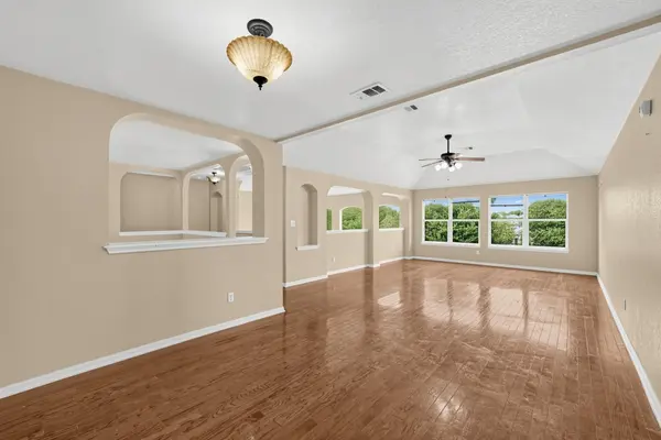 16804 Brewer Blackbird DR, Pflugerville, TX 78660