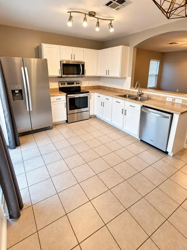 114 Easy ST, Hutto, TX 78634