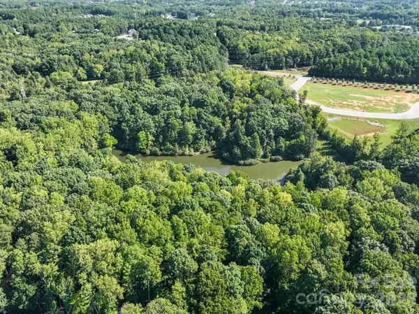 000 Forest Lake AVE, Huntersville, NC 28078