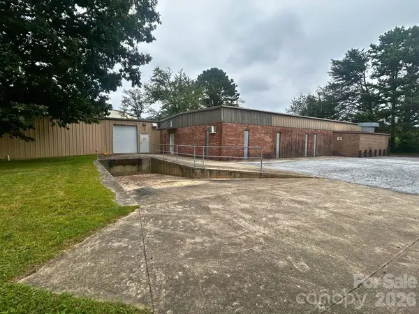 3937 Chimney Rock RD, Hendersonville, NC 28792