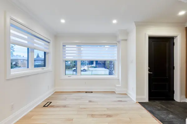 100A Kitchener RD, Toronto E10, ON M1E 2X7