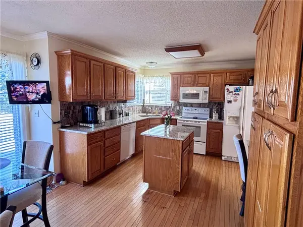 11520 N Madison AVE, Kansas City, MO 64155