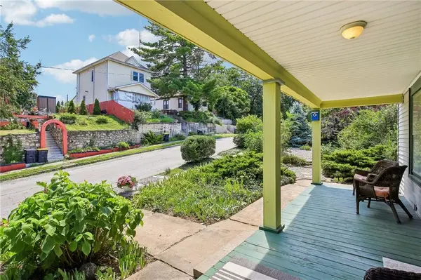 2920 Holly ST, Kansas City, MO 64108