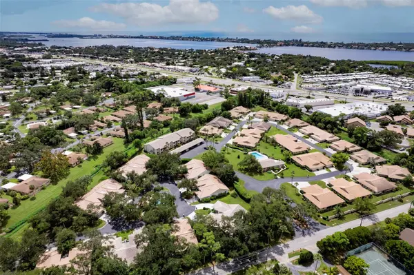 7143 WOOD CREEK DR #203, Sarasota, FL 34231