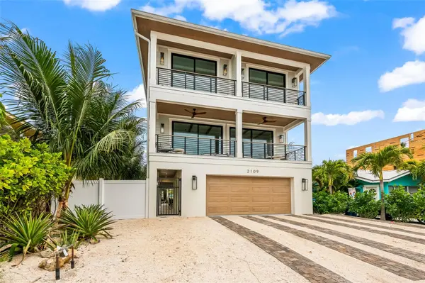 2109 AVENUE C, Bradenton Beach, FL 34217