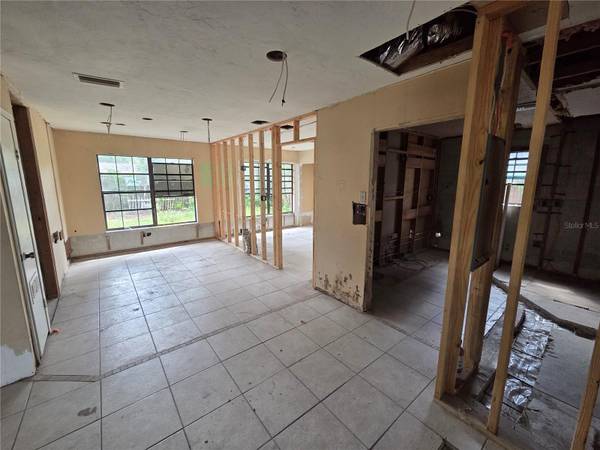 1129 NE 24TH TER, Gainesville, FL 32641
