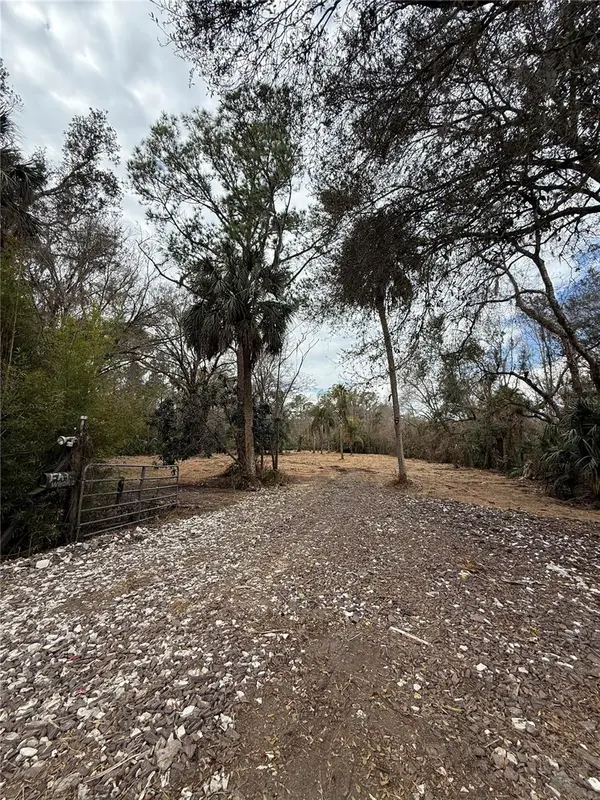 15030 N 301 HWY, Thonotosassa, FL 33592