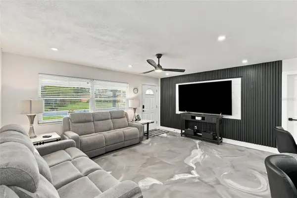 10259 NARANJA ST, Seminole, FL 33772