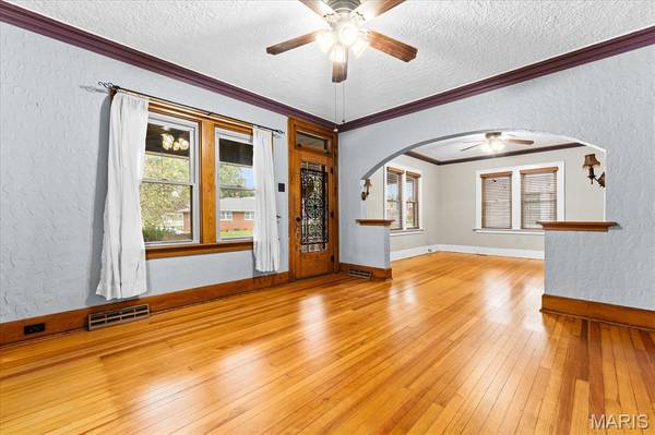 305 W White ST, Millstadt, IL 62260