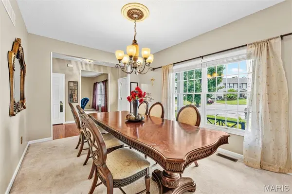 9 Amber Grain CT, Dardenne Prairie, MO 63368