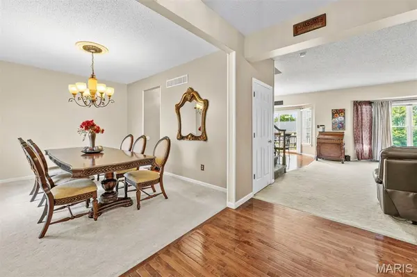 9 Amber Grain CT, Dardenne Prairie, MO 63368