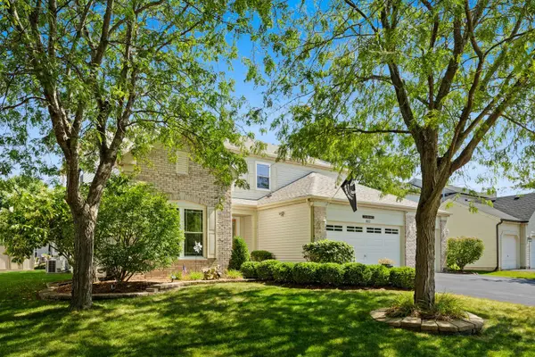 812 Honeysuckle LN, Aurora, IL 60506