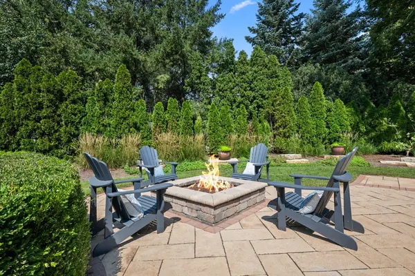 7s325 Arbor DR, Naperville, IL 60540