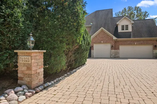7s325 Arbor DR, Naperville, IL 60540
