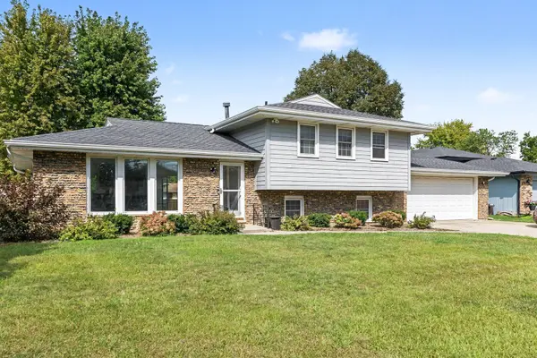 524 Dogwood CT, Joliet, IL 60431