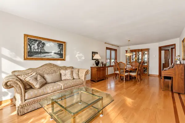 6027 N Jersey AVE, Chicago, IL 60659