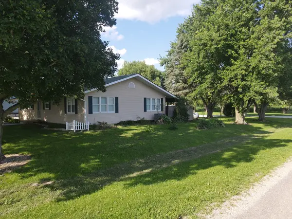 1377 N County Road 750 RD, Toledo, IL 62468