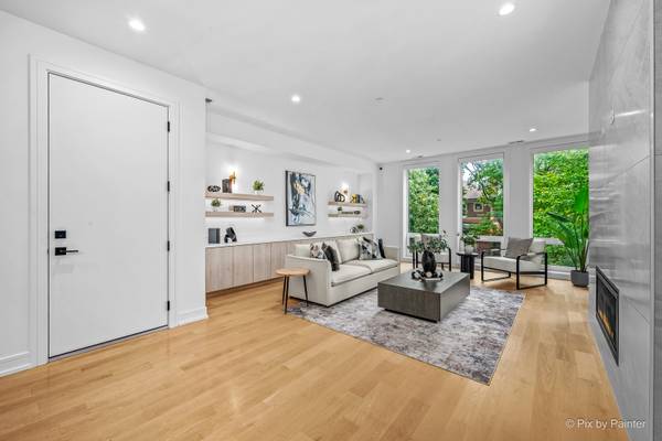 2640 N Bosworth AVE #PHS, Chicago, IL 60614