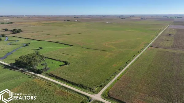 3400 Valley Ave, Lohrville, IA 51453