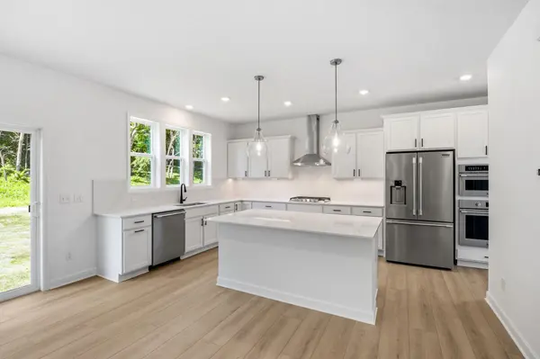 2541 Rock Elm RD, Shakopee, MN 55379