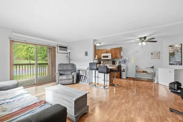 925 Bahls DR #208, Hastings, MN 55033