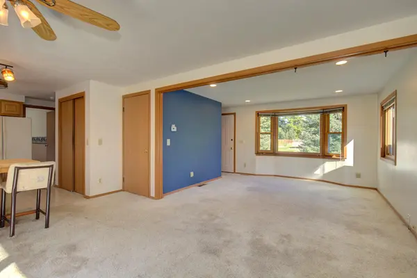 3990 66th ST E, Inver Grove Heights, MN 55076