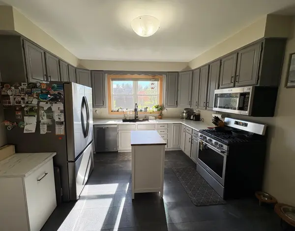 858 Bradley DR, Hudson, WI 54016