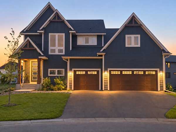 10229 Queensland LN N, Maple Grove, MN 55311