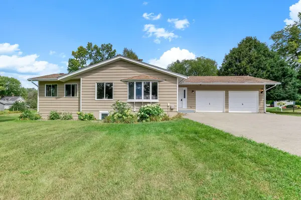 405 Green AVE SE, Watertown, MN 55388