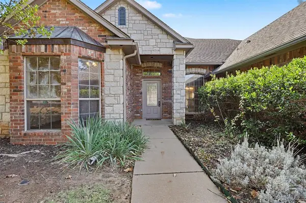 16208 Old Oak DR, Edmond, OK 73013