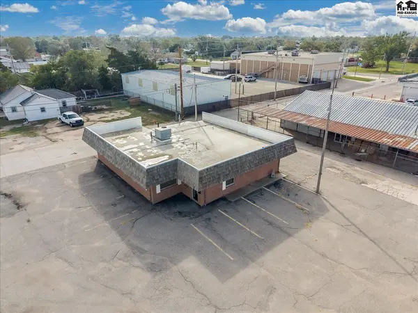 22 N Main St, South Hutchinson, KS 67505